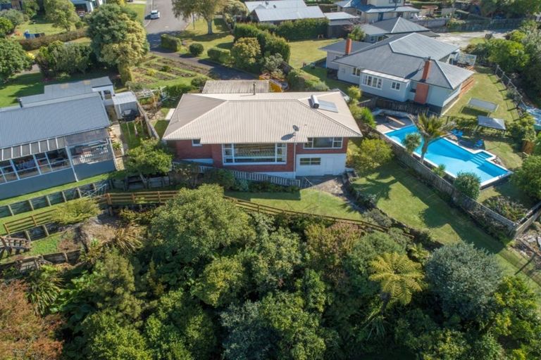 Photo of property in 18 Claremont Terrace, Otumoetai, Tauranga, 3110