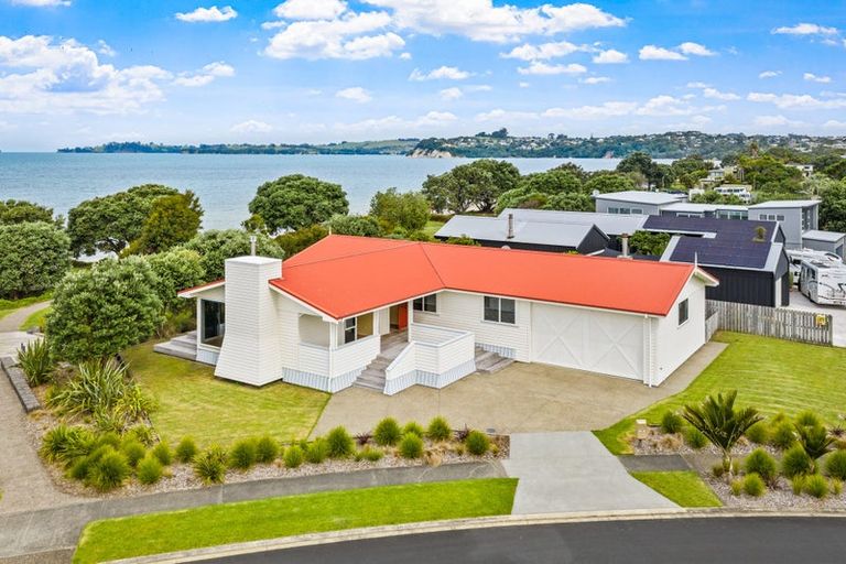 Photo of property in 28 Schooner Avenue, Snells Beach, 0920