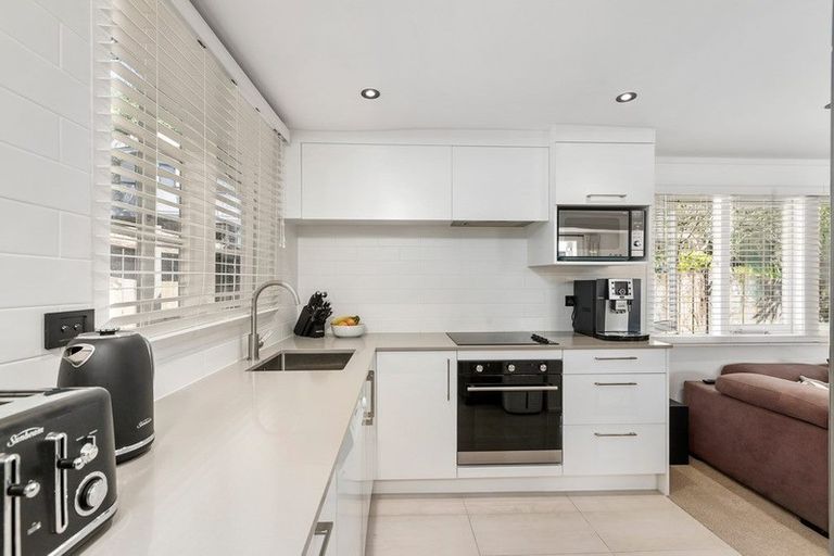 Photo of property in 38 Ferndale Drive, Snells Beach, 0920