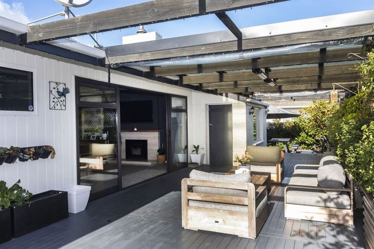 Photo of property in 1 Newport Street, Avondale, Christchurch, 8061