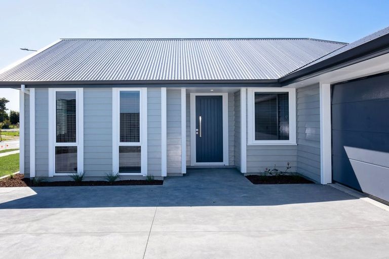 Photo of property in 12 George Yee Place, Taradale, Napier, 4112