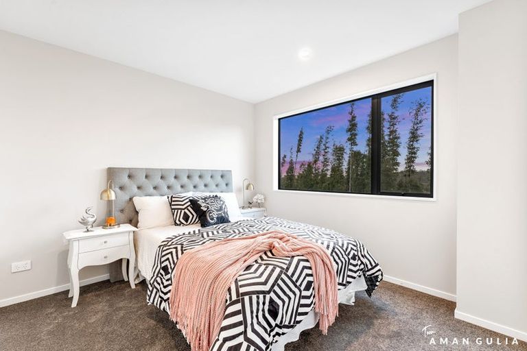 Photo of property in 7 Don Oliver Lane, Glen Eden, 0602