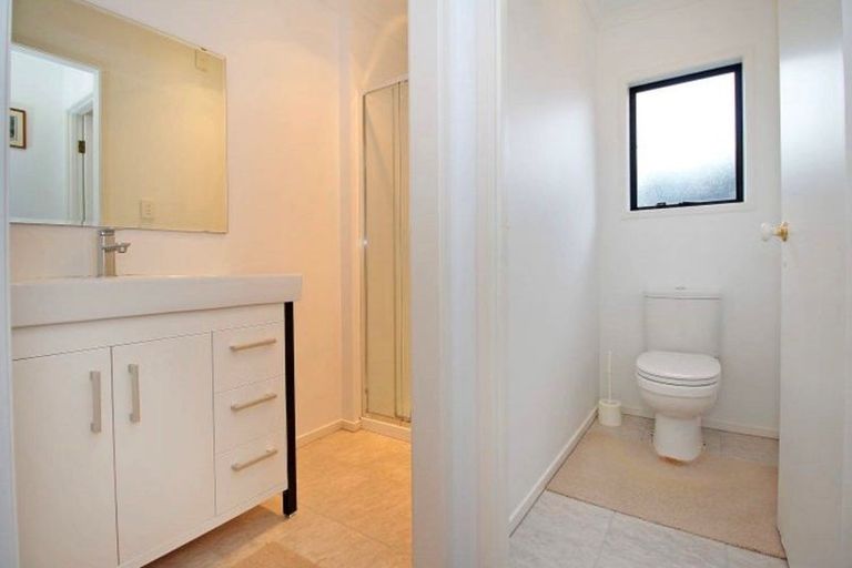 Photo of property in 2/5 Huia Road, Papatoetoe, Auckland, 2025