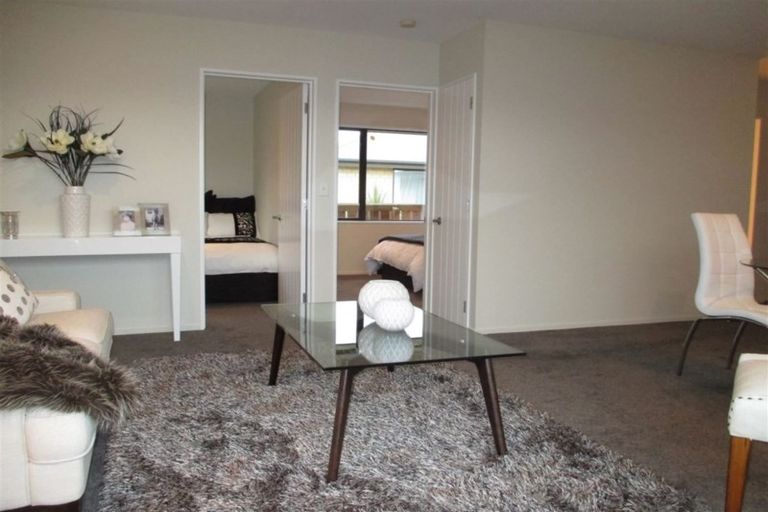 Photo of property in 10 Cris Lodge Courts, Hornby, Christchurch, 8042