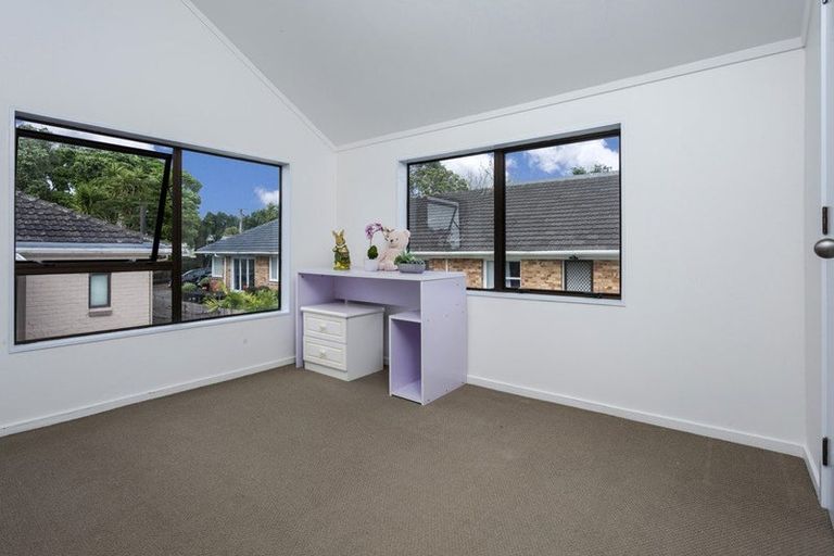 Photo of property in 2/189 Onewa Road, Birkenhead, Auckland, 0626