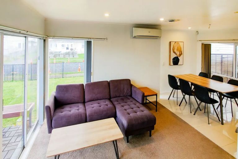 Photo of property in 70 Raglan Street, Mangere East, Auckland, 2024