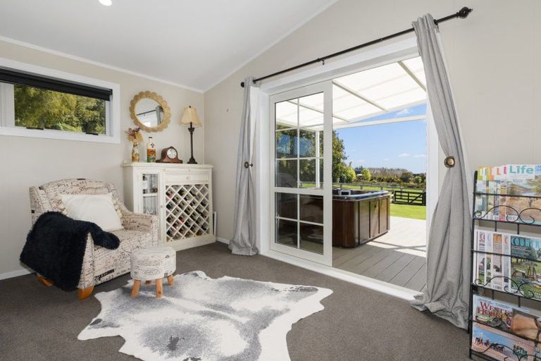 Photo of property in 11 Sarona Park Drive, Omanawa, Tauranga, 3171