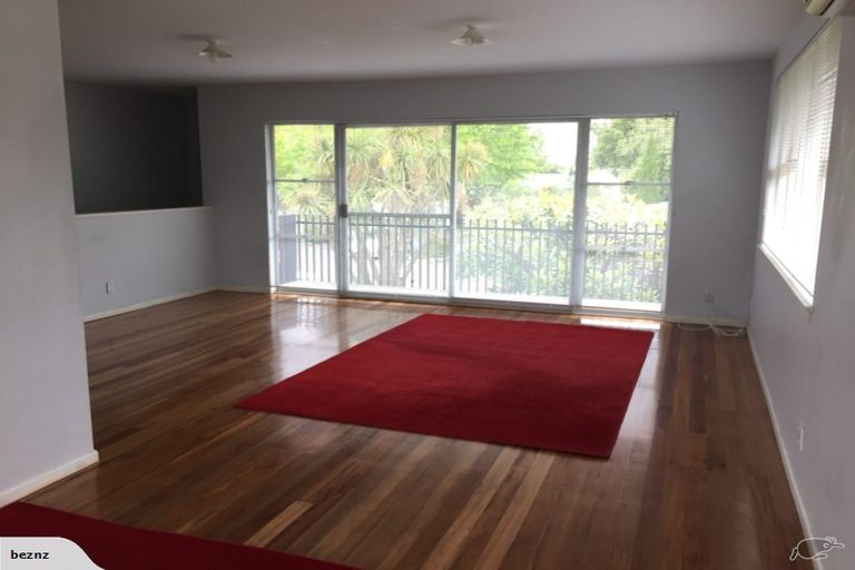Photo of property in 12 Moorpark Place, Ilam, Christchurch, 8041