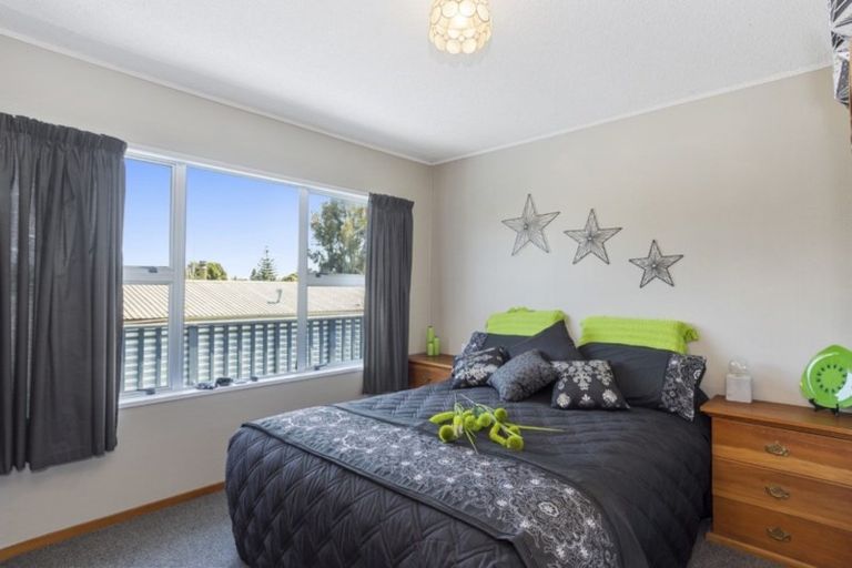 Photo of property in 136 Dickson Road, Papamoa Beach, Papamoa, 3118