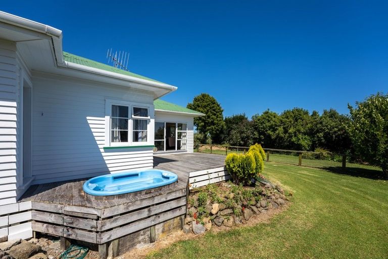 Photo of property in 35 North Manakau Road, Manakau, Levin, 5573