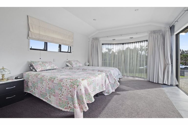 Photo of property in 1 Gleaming Place, Waiuku, 2123