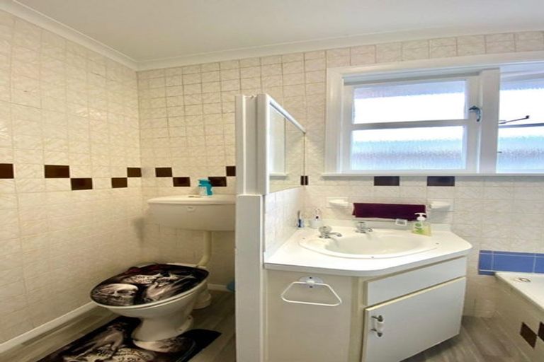 Photo of property in 7 Wilford Street, Wallaceville, Upper Hutt, 5018