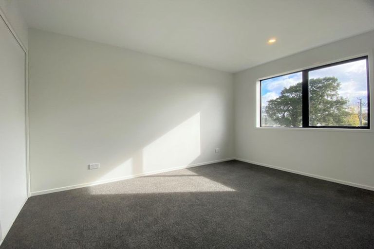 Photo of property in 2/23 View Road, Papakura, 2110