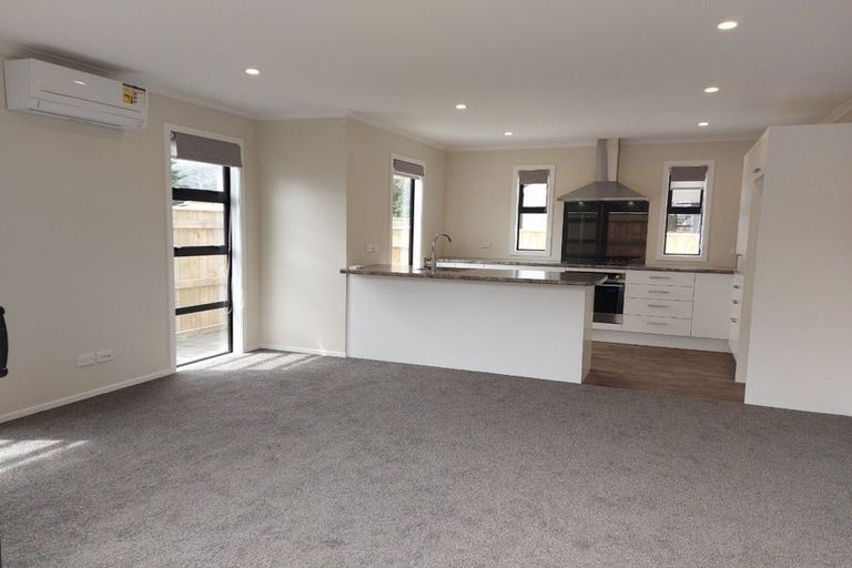 Photo of property in 18c Royal Street, Upper Hutt Central, Upper Hutt, 5018