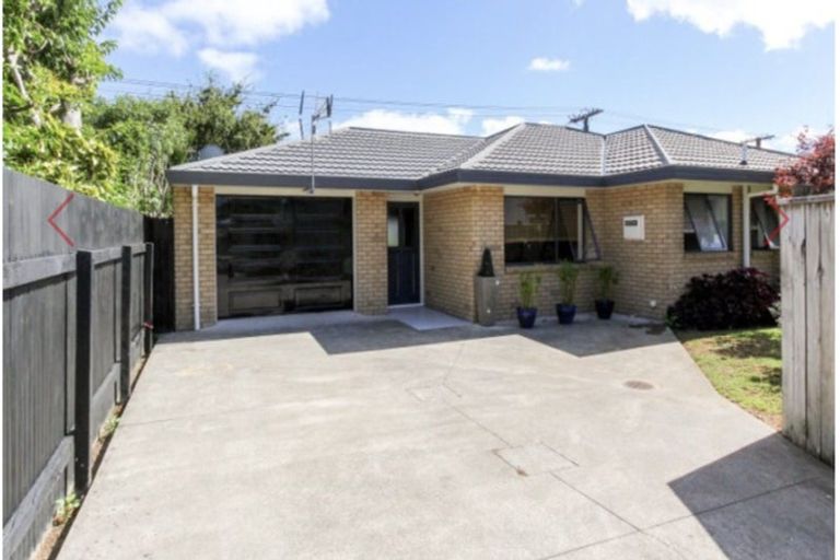 Photo of property in 17a Exeter Street, Brooklands, New Plymouth, 4310
