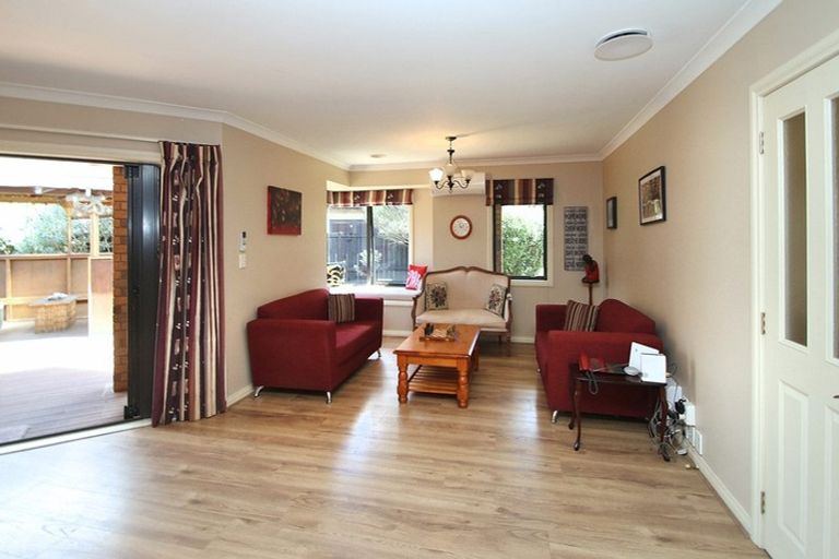 Photo of property in 8 Lockhart Place, Rototuna, Hamilton, 3210