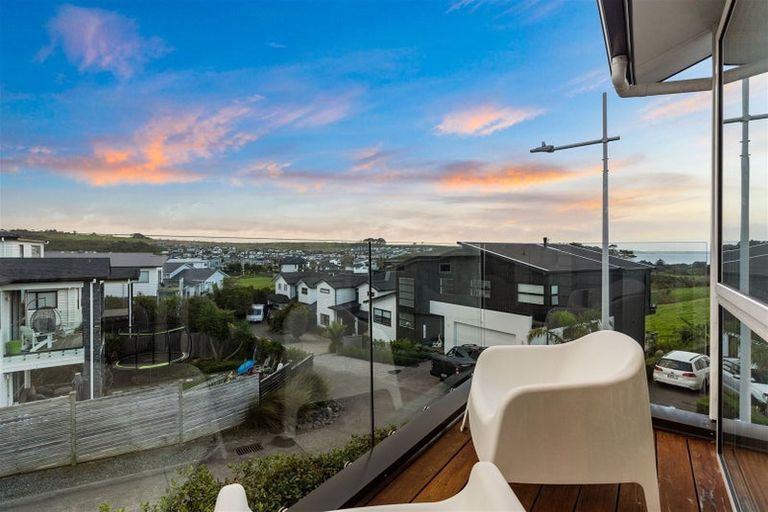 Photo of property in 17 Bounty Road, Long Bay, Auckland, 0630