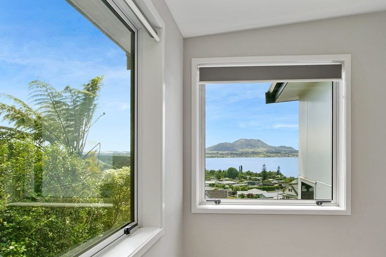 Photo of property in 33 Shera Street, Acacia Bay, Taupo, 3330