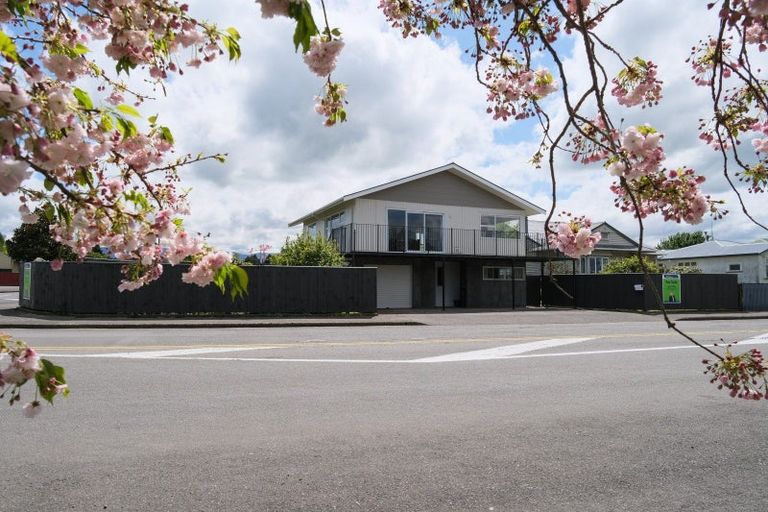 Photo of property in 2 Princess Street, Dannevirke, 4930