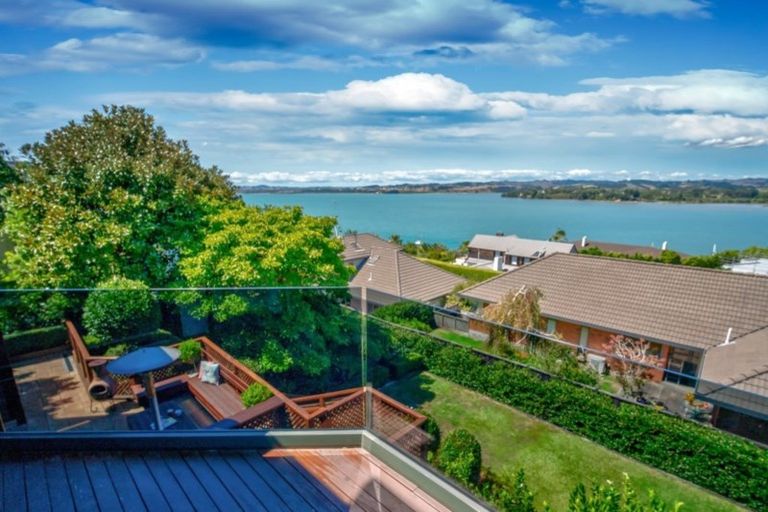 Photo of property in 27 Callender Place, Shelly Park, Auckland, 2014