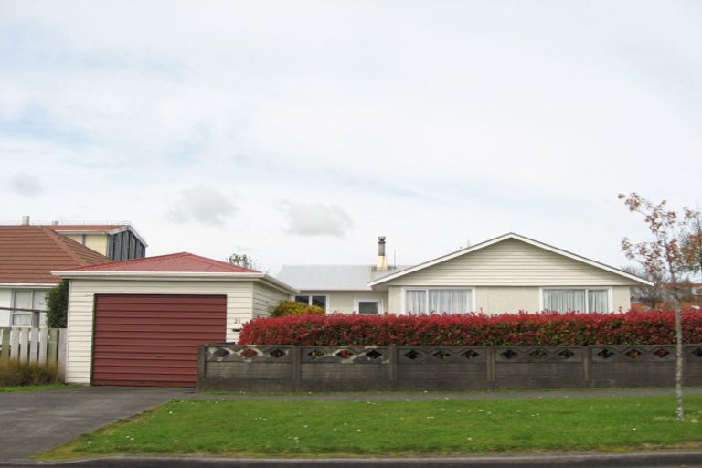 Photo of property in 21 Kahikatea Street, Inglewood, 4330