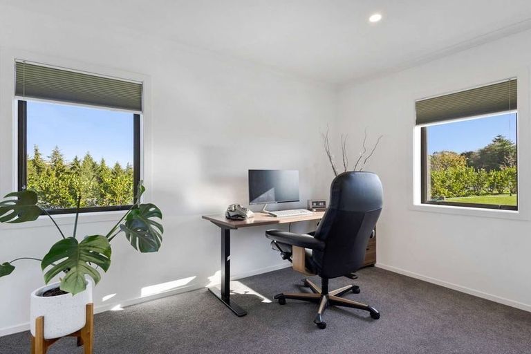 Photo of property in 131 Te Mata Peak Road, Havelock North, 4130