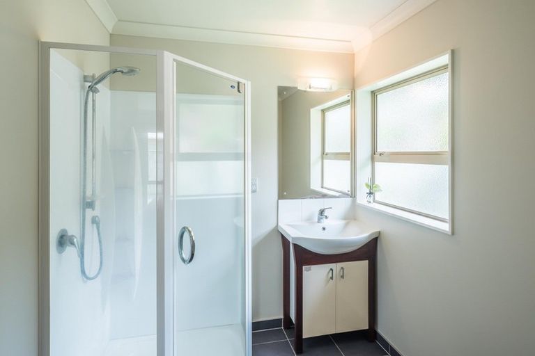 Photo of property in 19 Matuku Place, Paraparaumu Beach, Paraparaumu, 5032