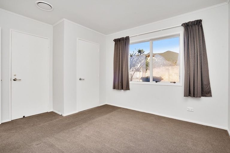Photo of property in 10 Admiral Crescent, Flagstaff, Hamilton, 3210