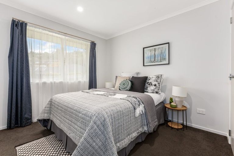 Photo of property in 26 Mooring Close, Whitby, Porirua, 5024