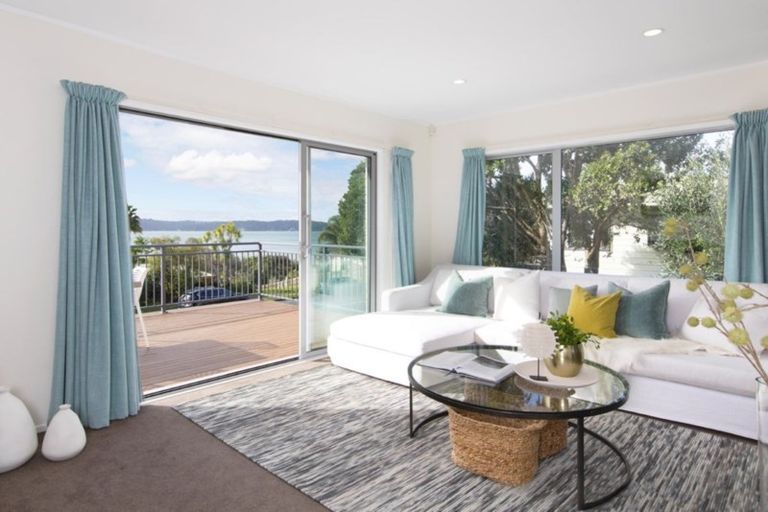 Photo of property in 13 Spinnaker Drive, Te Atatu Peninsula, Auckland, 0610