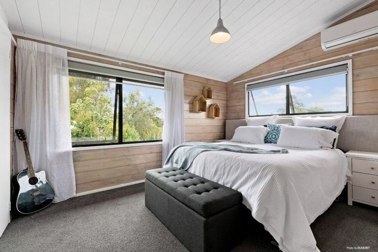 Photo of property in 1389 Whangaparaoa Road, Army Bay, Whangaparaoa, 0930