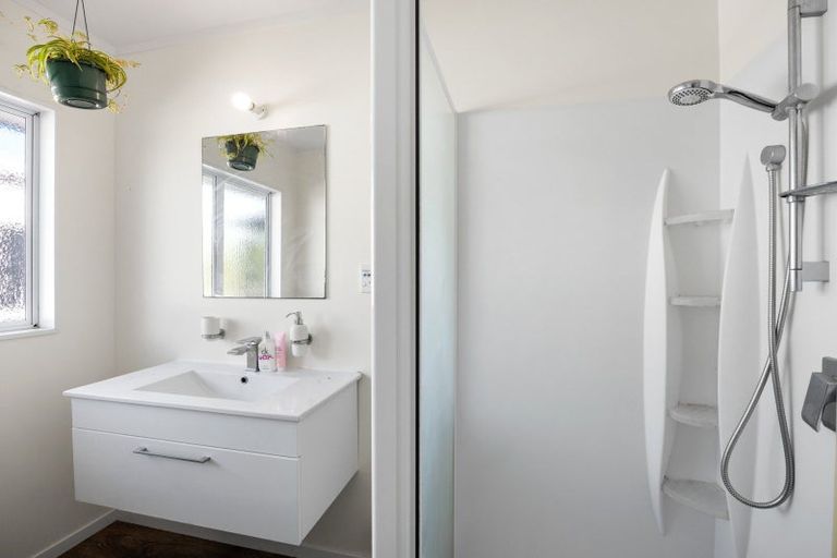 Photo of property in 18 Dixon Road, Fitzroy, Hamilton, 3206