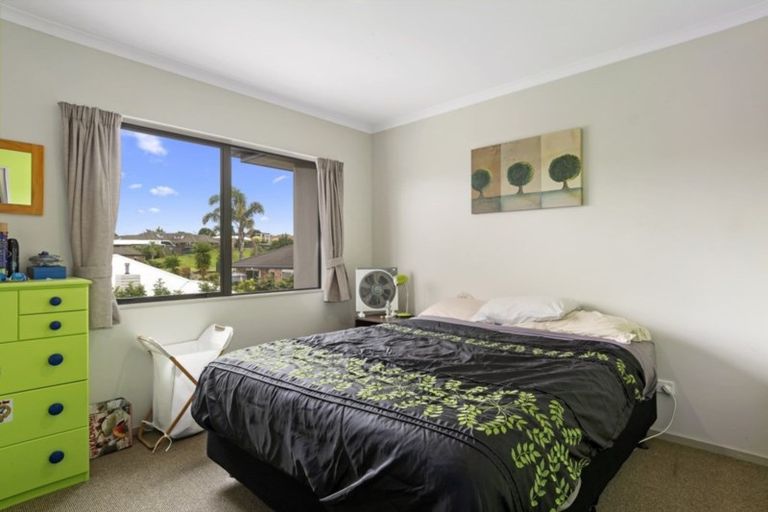 Photo of property in 52 Inverness Drive, Pyes Pa, Tauranga, 3112