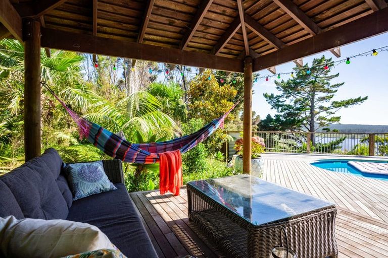 Photo of property in 562 Ocean View Road, Te Arai, Wellsford, 0975