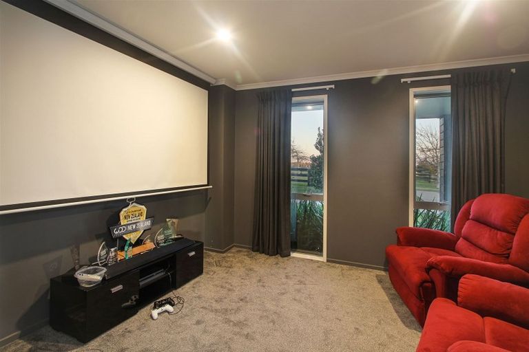 Photo of property in 1 Martingale Drive, Kingseat, Papakura, 2580