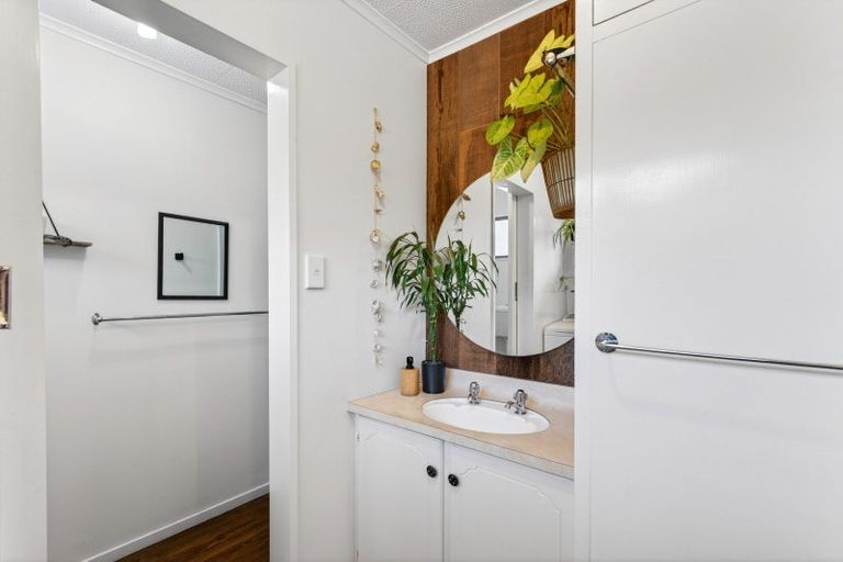 Photo of property in 1222 Taihape Road, Sherenden, Hastings, 4179