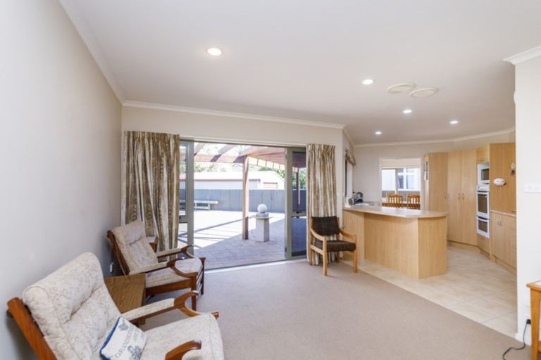 Photo of property in 5 Wilson Street, Bulls, 4818