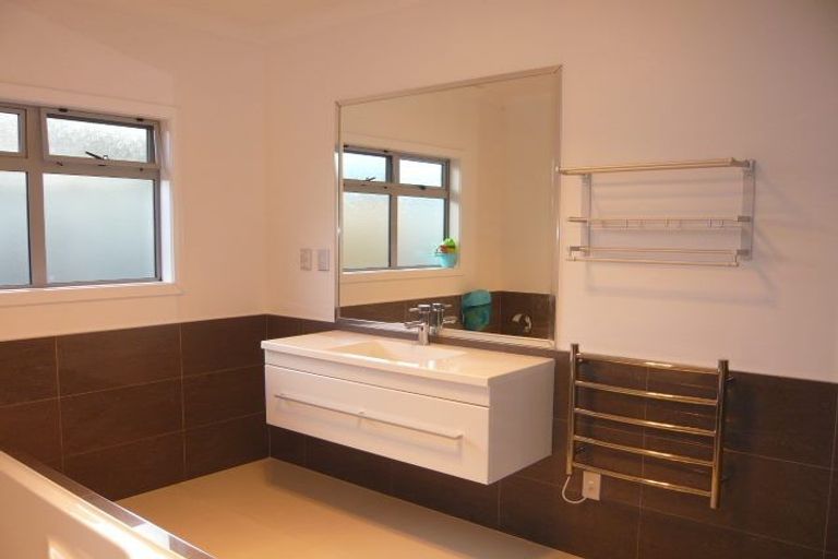 Photo of property in 2 Tallentire Crescent, Huntington, Hamilton, 3210