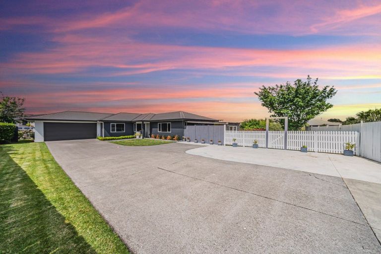 Photo of property in 28a Jules Crescent, Bell Block, New Plymouth, 4312
