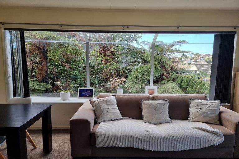 Photo of property in 73 Heta Road, Highlands Park, New Plymouth, 4312