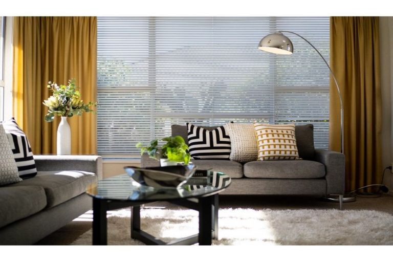 Photo of property in 12 Oldham Crescent, Halswell, Christchurch, 8025