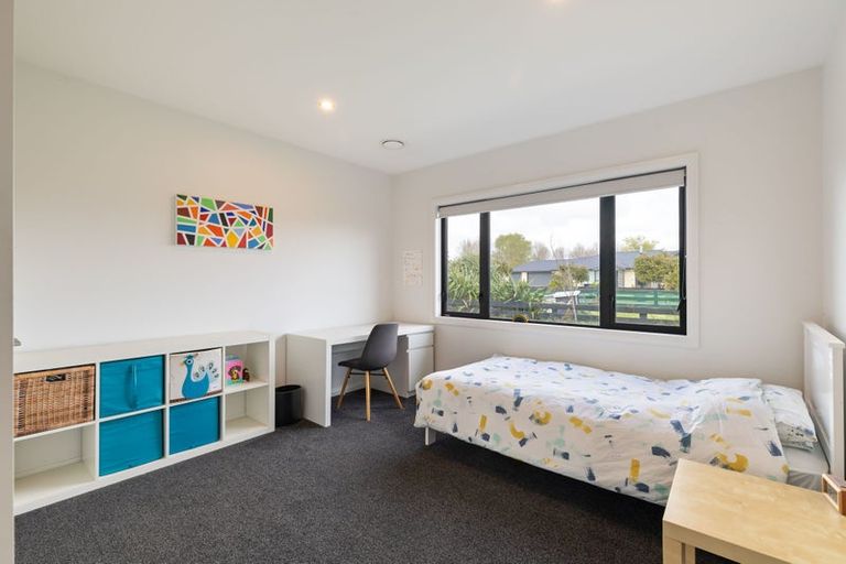 Photo of property in 26 Tula Lane, Kelvin Grove, Palmerston North, 4470