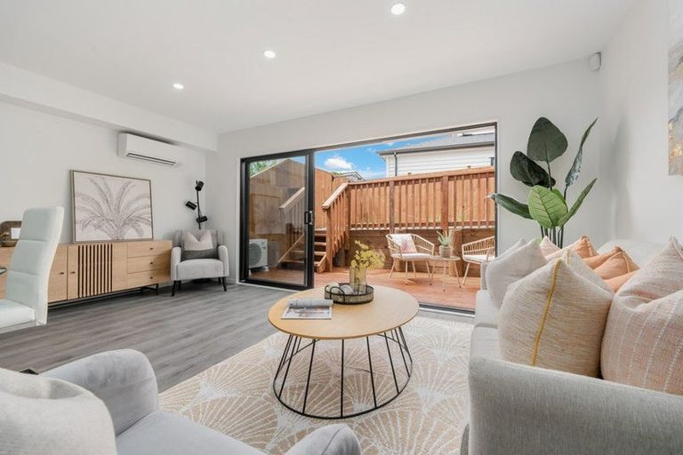 Photo of property in 20 Sabot Place, Massey, Auckland, 0614