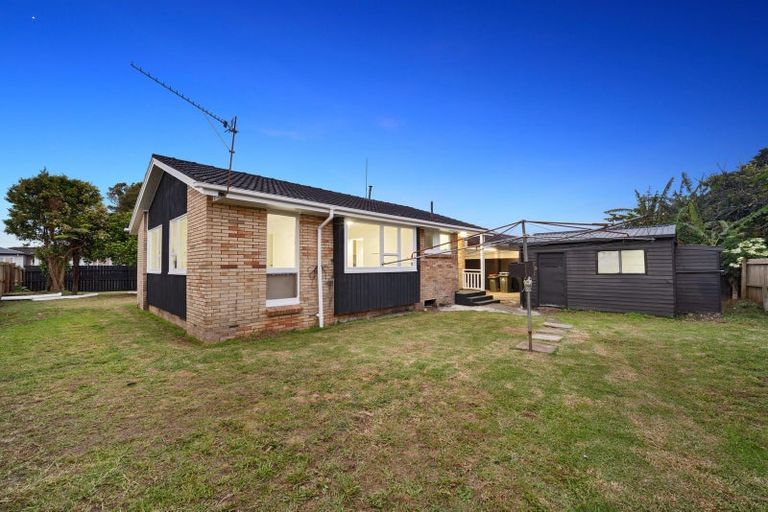 Photo of property in 39 Cottingham Crescent, Mangere East, Auckland, 2024