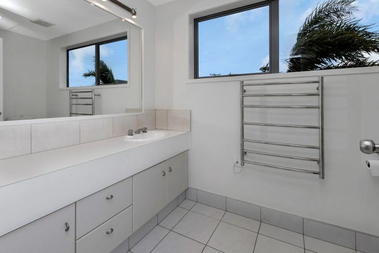 Photo of property in 237 One Tree Point Road, One Tree Point, 0118