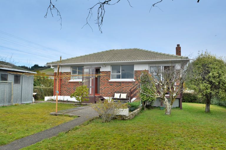 Photo of property in 28 Koremata Street, Green Island, Dunedin, 9018