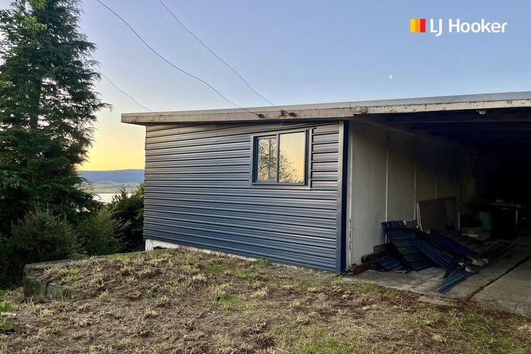 Photo of property in 27 Nore Street, Waihola, Milton, 9073