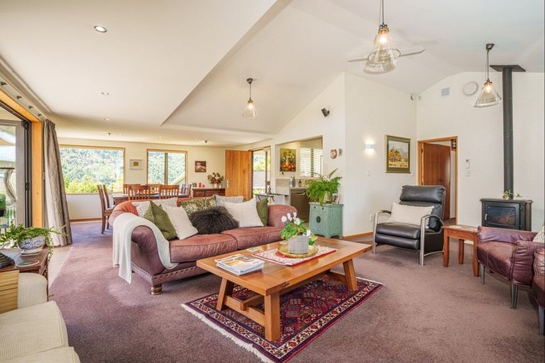 Photo of property in 22 Hood Crescent, Arrowtown, 9302