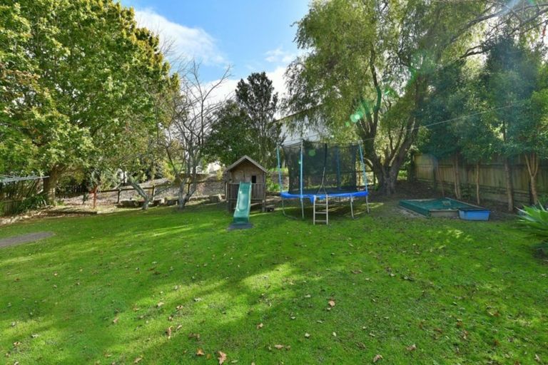 Photo of property in 4 Shadon Place, Stanmore Bay, Whangaparaoa, 0932