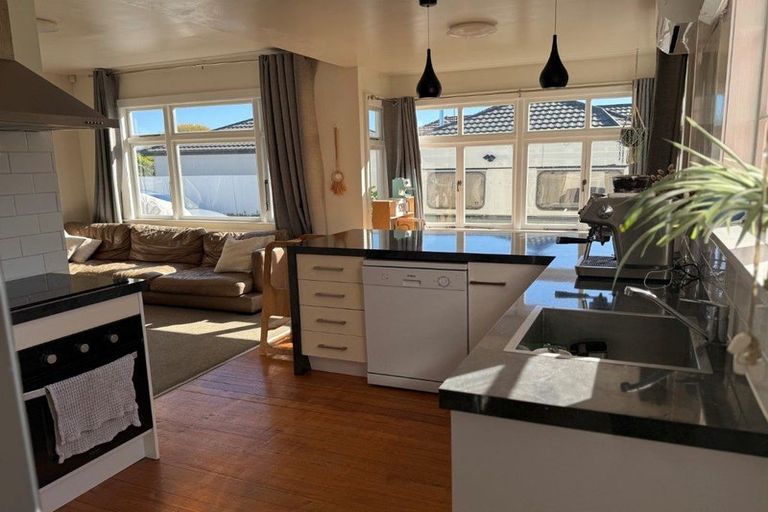 Photo of property in 254 Hills Road, Mairehau, Christchurch, 8013